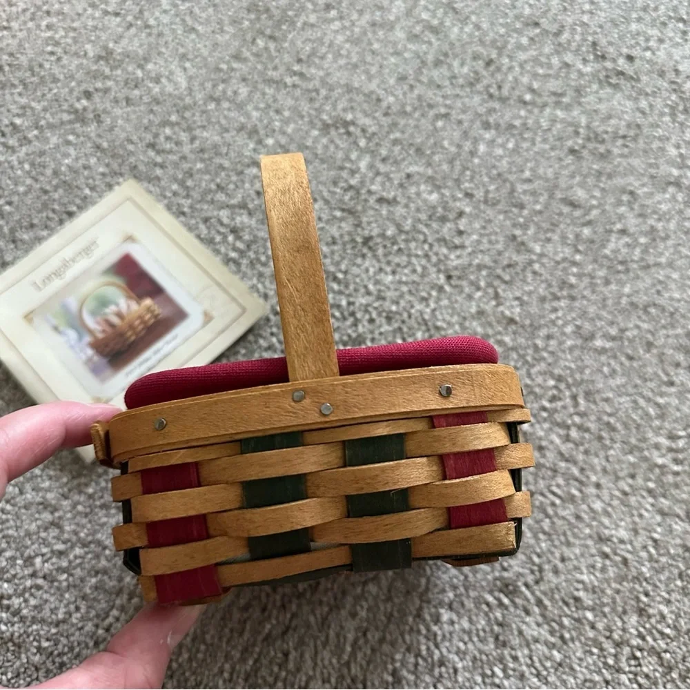 Longaberger 2003 Holiday Helper Basket‎
